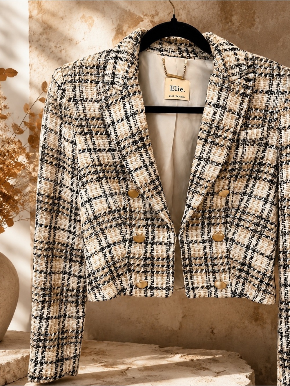 🍁Elie Tahari Cream and Black Plaid Cropped Tweed Blazer